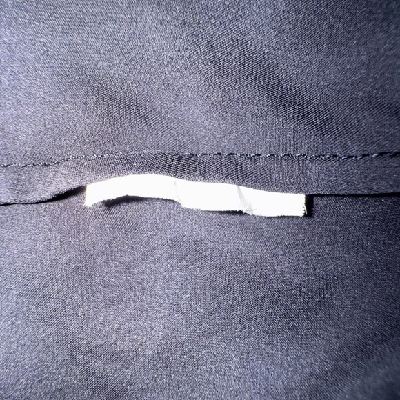 VINCE ($345) navy and black Pleated 100% Silk Popover Hi Lo Blouse Top Size S - Picture 10 of 10